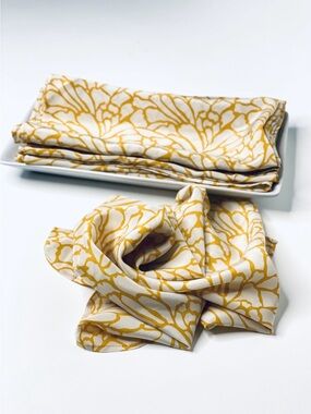NWT SILKLETTE Golden Flowers 100% Fine Silk Kerchief Scarf GOLD + WHITE